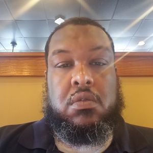 Meet your Posher, Lawrence